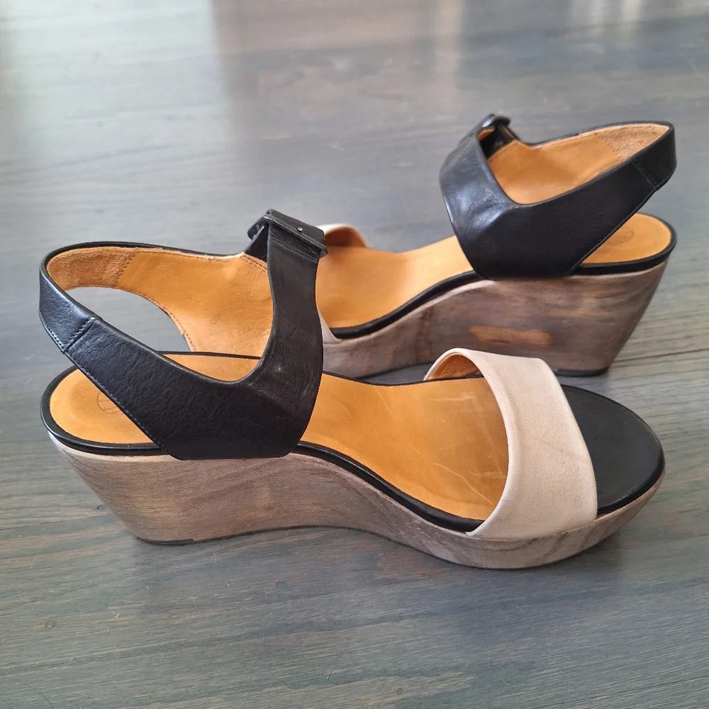 Coclico Black White Platform Wedge Sandals 38 EUC
